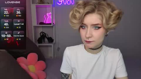 Jules online show from October 12, 1:15 am