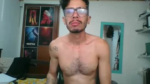 Snapshot of julfigo chatting on December 24, 12:00 pm Julfigo online show from December 24, 12:00 pm