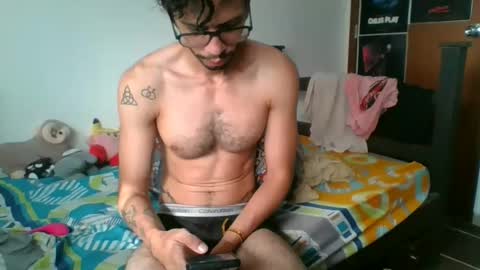 Snapshot of julfigo chatting on December 28, 1:28 pm Julfigo online show from December 28, 1:28 pm