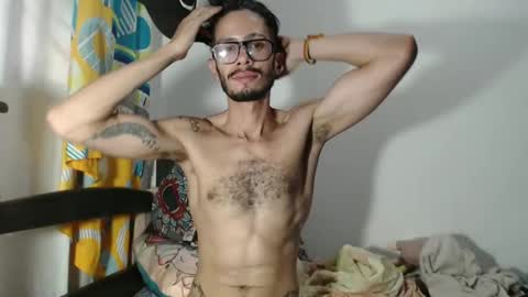 Snapshot of julfigo chatting on January 14, 10:44 pm Julfigo online show from January 14, 10:44 pm