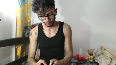 Snapshot of julfigo chatting on January 15, 11:53 am Julfigo online show from January 15, 11:53 am
