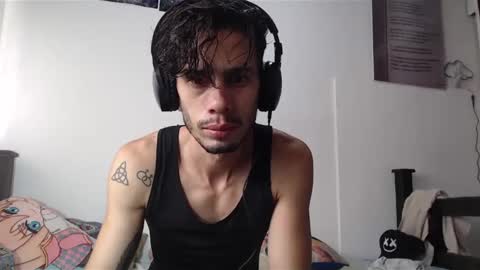 Snapshot of julfigo chatting on February 14, 2:44 pm Julfigo online show from February 14, 2:44 pm