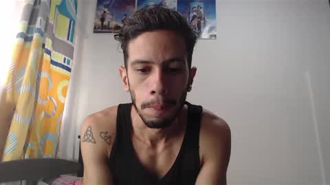 Snapshot of julfigo chatting on February 22, 12:29 pm Julfigo online show from February 22, 12:29 pm