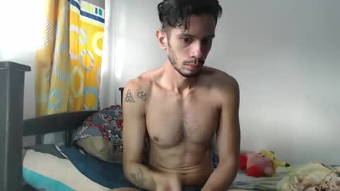 Snapshot of julfigo chatting on February 23, 12:48 pm Julfigo online show from February 23, 12:48 pm