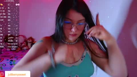 Juliana online show from May 14, 3:13 am
