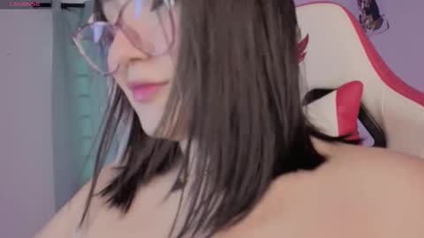 Juliana online show from December 3, 5:55 pm