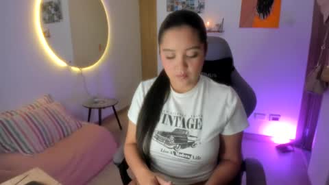 Snapshot of juli_santos_22 chatting on July 19, 4:11 pm juli_santos_22 online show from July 19, 4:11 pm