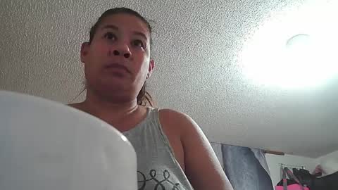 julia77_ online show from April 2, 7:17 am