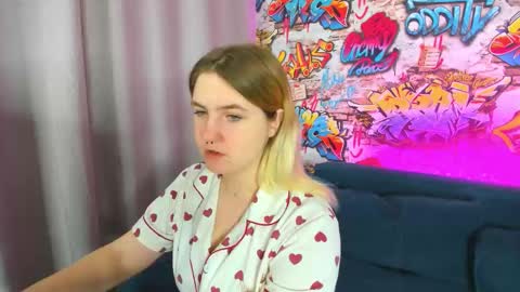 Julia Jips online show from September 13, 12:10 am