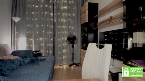 Snapshot of julia_t_mog chatting on October 23, 10:30 pm julia_t_mog online show from October 23, 10:30 pm