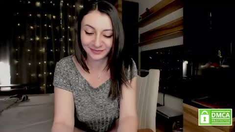 julia_t_mog online show from June 26, 9:41 pm