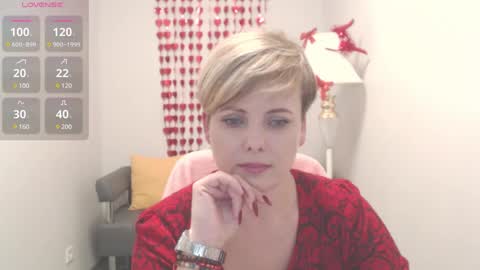 Julia online show from February 10, 1:22 pm