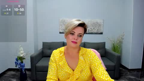 Julia online show from October 3, 11:51 am