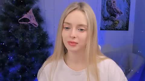 Julia online show from December 19, 2:46 pm