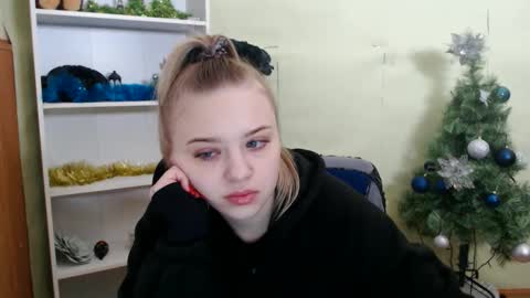 juliacrazy_ online show from January 25, 6:12 am