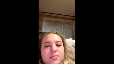 juliacrazy_ online show from February 6, 1:54 pm