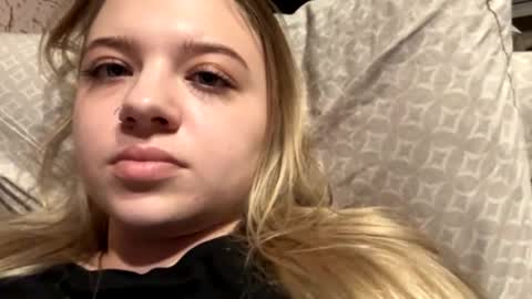 juliacrazy_ online show from February 8, 4:14 pm