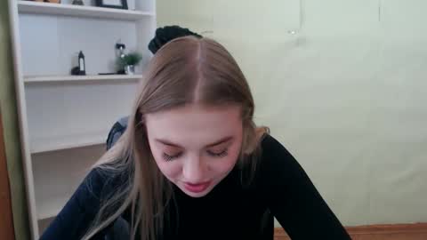 juliacrazy_ online show from February 24, 9:43 am