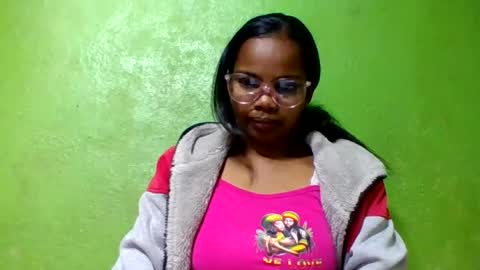 Snapshot of juliah02 chatting on July 5, 5:47 am juliah02 online show from July 5, 5:47 am