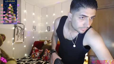 Julian online show from December 10, 7:00 pm