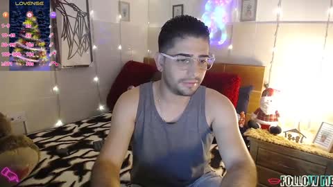 Julian online show from December 13, 4:49 pm