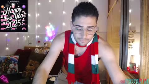 Julian online show from January 4, 12:37 am