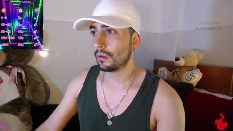 Julian online show from February 7, 8:42 pm