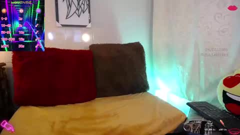 Julian online show from February 25, 1:09 am