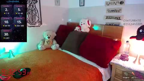 Julian online show from October 12, 2:32 am