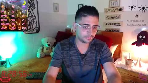 Julian online show from October 14, 1:28 am