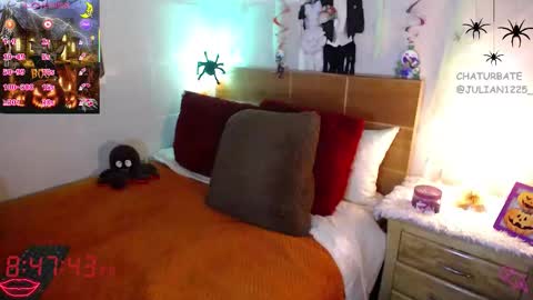 Julian online show from October 24, 1:46 am