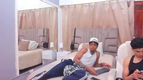 Snapshot of julian_billy chatting on December 29, 2:42 pm julian billy online show from December 29, 2:42 pm