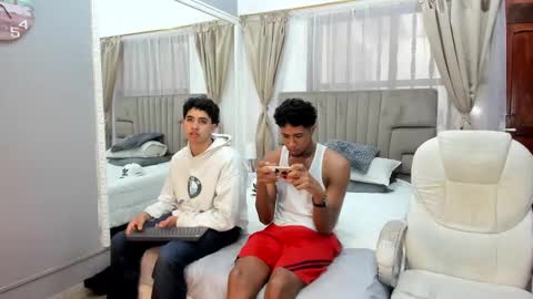 Snapshot of julian_billy chatting on January 7, 2:41 pm julian billy online show from January 7, 2:41 pm