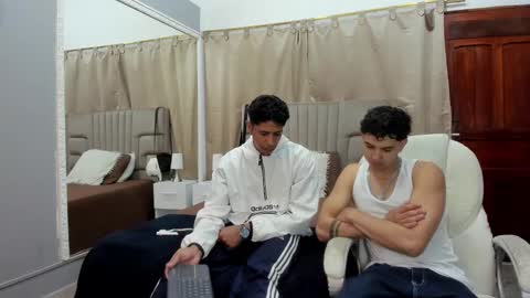 Snapshot of julian_billy chatting on February 7, 11:34 am julian billy online show from February 7, 11:34 am