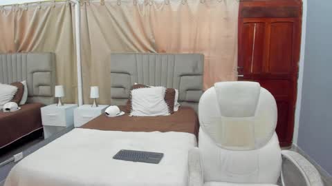 Snapshot of julian_billy chatting on February 18, 3:10 pm julian billy online show from February 18, 3:10 pm