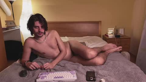 Snapshot of julian_cassablanca chatting on January 21, 7:04 am julian_cassablanca online show from January 21, 7:04 am