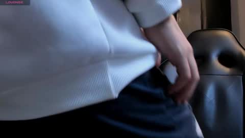 JULIAN  online show from February 3, 11:15 am