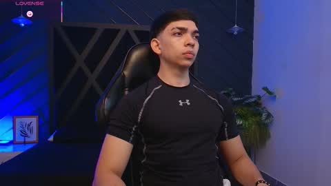 Snapshot of julian_mercier chatting on March 7, 11:29 am JULIAN online show from March 7, 11:29 am