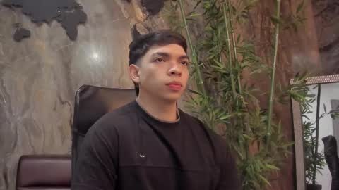 Snapshot of julian_mercier chatting on March 14, 11:15 am JULIAN online show from March 14, 11:15 am