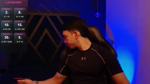 Snapshot of julian_mercier chatting on March 18, 11:13 am JULIAN online show from March 18, 11:13 am