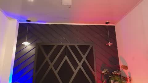 Snapshot of julian_mercier chatting on March 20, 11:15 am JULIAN online show from March 20, 11:15 am