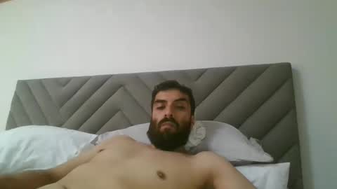 Snapshot of julian_patino chatting on February 23, 4:57 pm julian_patino online show from February 23, 4:57 pm