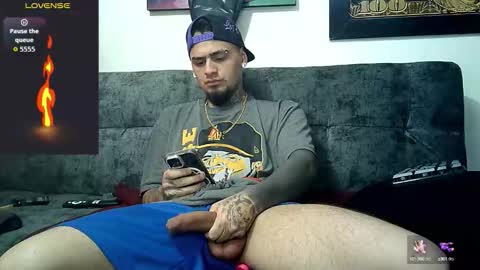 Julian independent model online show from October 11, 1:09 pm