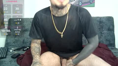 Julian independent model online show from October 26, 3:23 am