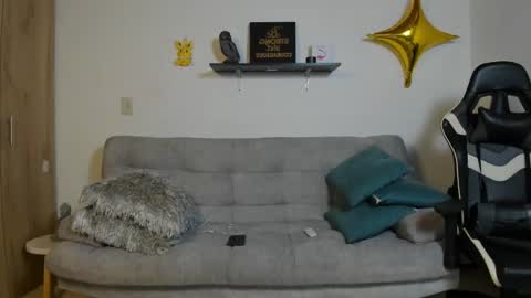 julian_wallace online show from January 11, 10:59 pm