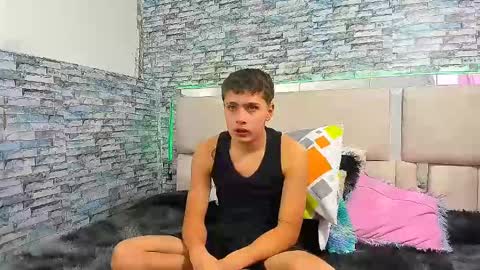 Snapshot of julian_wolf18 chatting on September 24, 1:47 pm julian online show from September 24, 1:47 pm