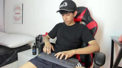 Julian online show from May 11, 6:38 pm