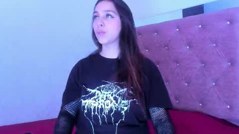 Snapshot of julianacarter chatting on February 16, 7:10 pm JulianaCarter online show from February 16, 7:10 pm