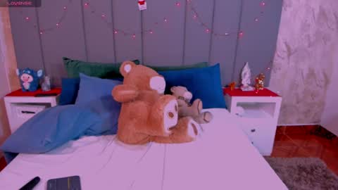 juli online show from January 3, 4:22 am