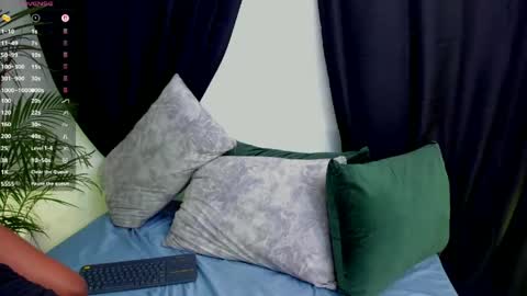 juli online show from May 1, 3:11 am